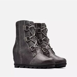 Stylish Gray Wedge Boots